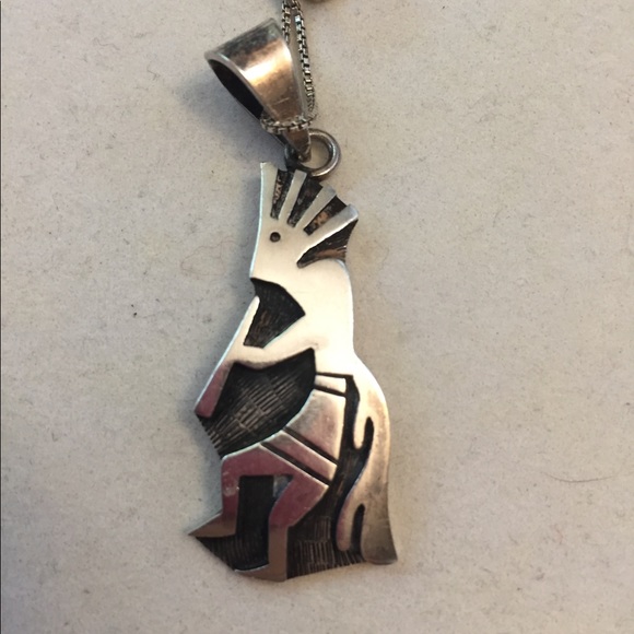Hopi style Kokopelli signed RD sterling pendant - Picture 5 of 8